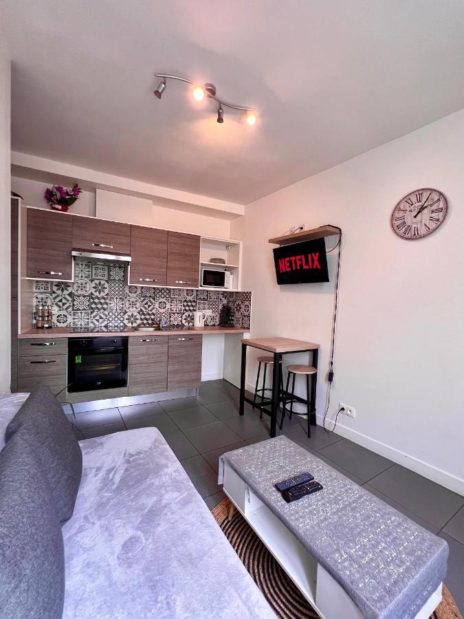 Logesty Home Proche Paris Et Metro Pantin Luaran gambar